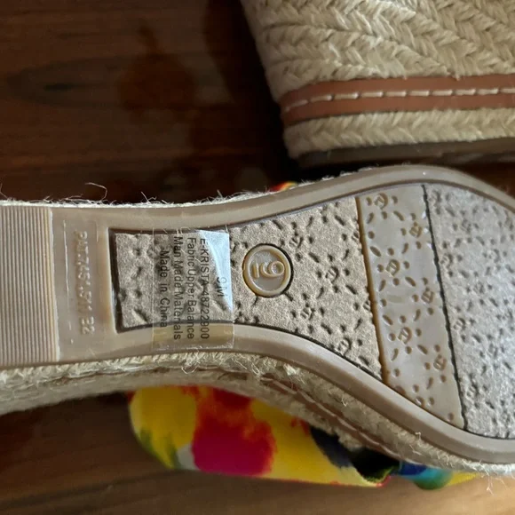 Etienne Aigner wedge colorful shoe size 9 - Picture 3 of 4